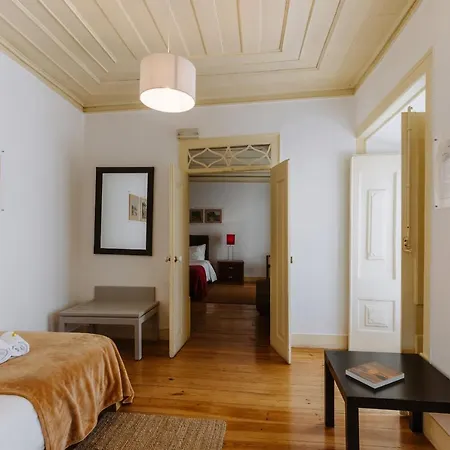 Casa António Moreira *