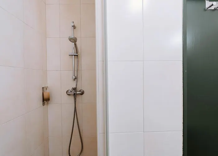 Casa Antonio Moreira *